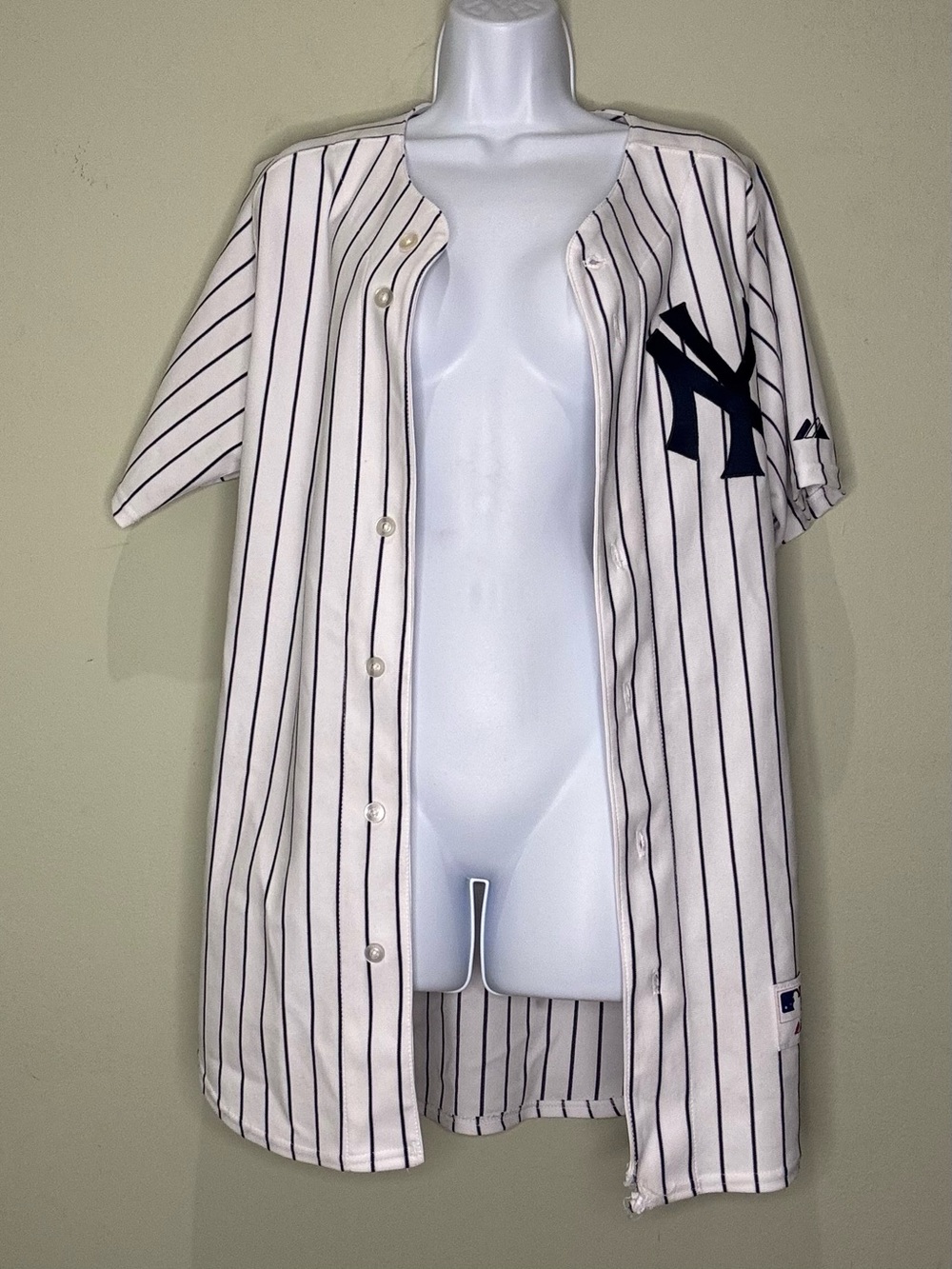 Jorge Posada New York Yankees Majestic Authentic home pinstripe jersey, size 40 - Picture 8 of 8